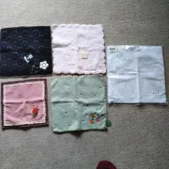 タオルハンカチセット（黒・ピンク・白・緑・赤）