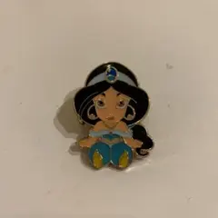 ディズニー　アラジンジャスミンのピンバッチ