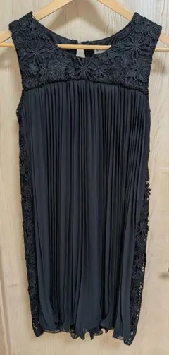 axes femme 黒　パーティードレス　二次会　お呼ばれ