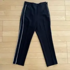 ZARA 黒のスラックス サイドライン付き