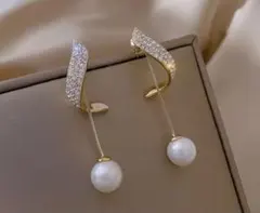 ピアス 波形デザイン パール ゴールド カラー