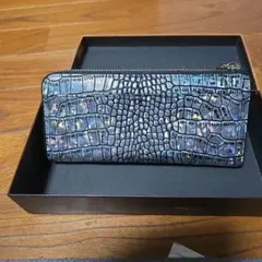 Ks、本革クロコ型押し、シルバーに虹色の輝き、L字ジップ、中は山羊革