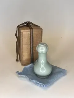 中国古美術 清時代 青磁 小花瓶 赏瓶 共箱付