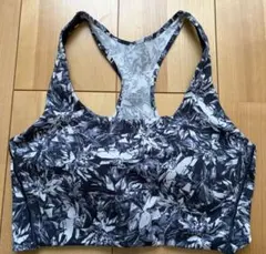 ユニクロ　ワイヤレスブラ　アクティブスクエアネック　M サイズ