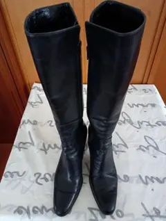 Bridget Birkinブラックレザー ロングブーツ 中ヒールのサムネイル