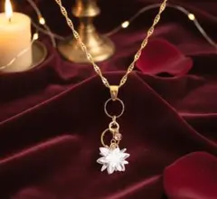 バラ売り可能　イメージ作品　蓮のネックレスと蝶が揺れるイヤリングなど3点セット