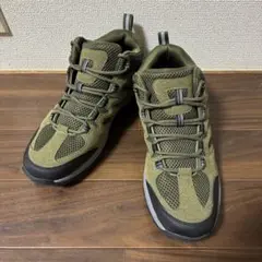 一度のみ着用　28トレッキングシューズ アウトドアシューズ カーキ　極美品