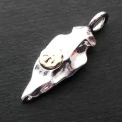 ○【特価品】シルバー925 サンシンボル ヤジリ型 ペンダント - メルカリ