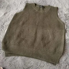 INGNI オリーブ色 ノースリーブニットベスト