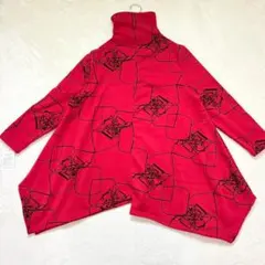 nn489 新品未使用✨ハイネック長袖カットソー 赤 総柄 個性的 チュニック丈