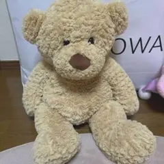 クマのぬいぐるみ