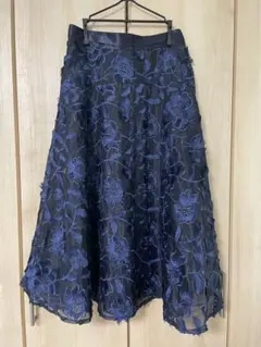 ジルスチュアート　花柄刺繍　紺色　フレアスカート　お呼ばれ