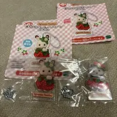 お値下げ:シルバニアくじ 赤ちゃんアクリルキーチェーン いちご クレム リンネアのサムネイル