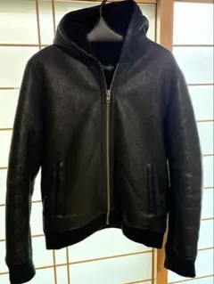 LIUGOO フード付き ブラックレザー ムートンジャケット