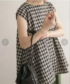 美品　アーバンリサーチドアーズ　ゆったり　リネン混ギンガムチェックワイドブラウス