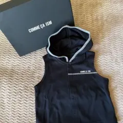 新品コムサ 80フード付きベスト