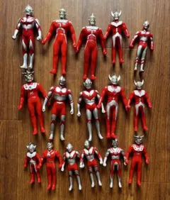 ウルトラマン ソフビ フィギュア 大量セット16体　10 cm - 16 cmのサムネイル