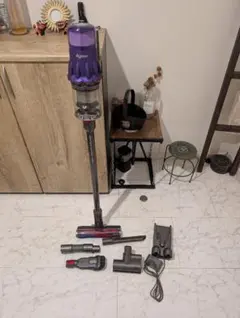 Dyson SV18 2024年製 バッテリー良好 壁掛け充電器 付属品多数