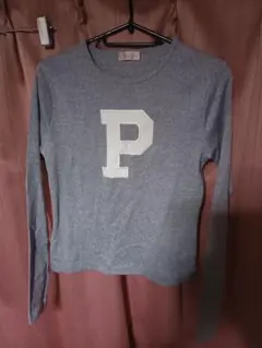 PEYTON PLACEペイトンプレイス グレー 長袖Tシャツ Pワッペンのサムネイル
