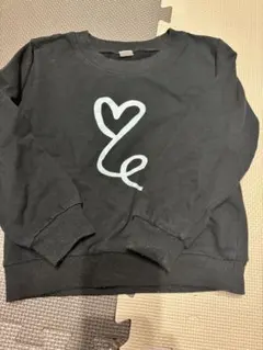 黒 ハートロゴ トレーナー 120