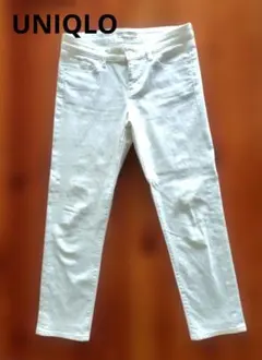 ユニクロ　ホワイト スリムフィット デニムパンツ 26