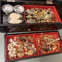 遺品整理　イミテーション アクセサリー まとめ売り