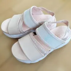 NUOVO Girl 20センチ　ストラップサンダル　ピンク