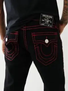 TRUEReligionデニムパンツ ブラック赤刺繍