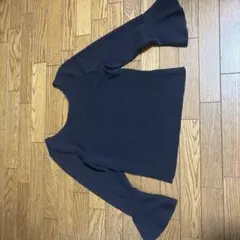 黒ブラック フレア袖 And Coutureセーターのサムネイル