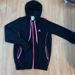 adidas スポーツウェア　パーカー