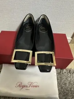 ROGER VIVIER トランペット パテントレザー バレリーナ 36のサムネイル