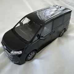 トヨタ ノア 80系 前期 カラーサンプル 1/30 ミニカー 全色6セット