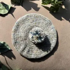 ポンポンつきベレー帽　クロシェ編み　ハンドメイド