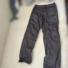 ドローコード付き ナイロンパンツ グレー