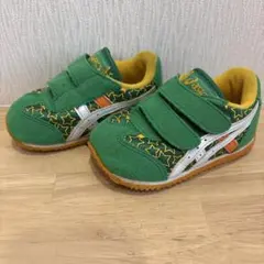 アシックス　キッズスニーカー　グリーン　緑　星　13cm