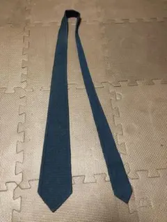 ミラショーン　ダークグリーンとダークブルーのネクタイ