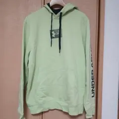 アンダーアーマー　ライトグリーン♡パーカー