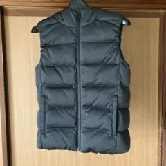 ダウンベストパーカー　ブラック　Mサイズ レディースです。