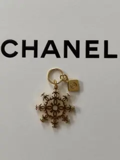 2024 CHANEL ホリデー 雪の結晶チャーム