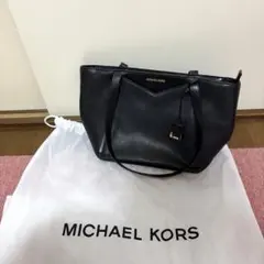 マイケルコース MICHAEL KORS トートバッグ 黒 ロゴチャーム付