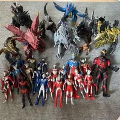 d*2様 ウルトラ怪獣DXまとめ売り - メルカリ