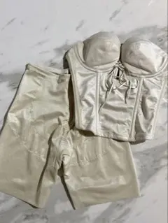 【美品】MIRROR MIRROR ブライダルインナーセット　Ｅ70 M 2025年最新】Mirror Mirror e70の人気アイテム - メルカリ