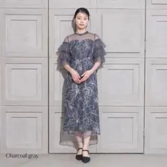 metoi ティアードスリーブ刺繍パーティードレス チャコールグレー S