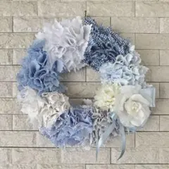 ハンドメイド　布リース　ファブリックリース　ホワイト　ブルー系のサムネイル
