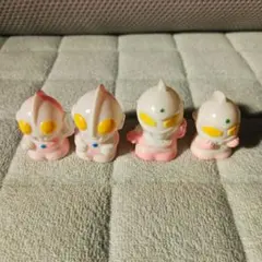 ウルトラマン 指人形 ミニフィギュア 4体セット　ピンク