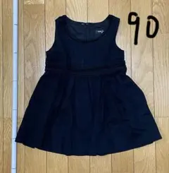 黒のノースリーブワンピース