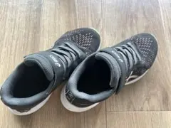 asics レーザービーム スニーカー ブラック/ピンク