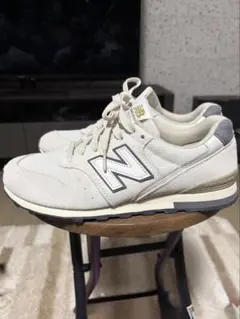 ニューバランス　スニーカー