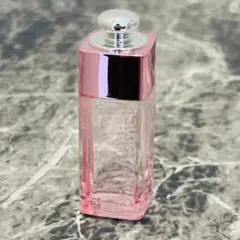 2026年最新】dior 香水 アディクト2の人気アイテム - メルカリ