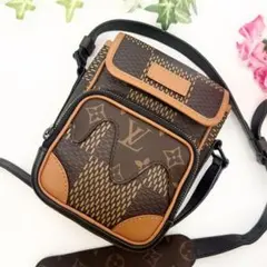 極美品✨ルイヴィトンNIGOコラボ アマゾン LVスクエアード ショルダーバッグ